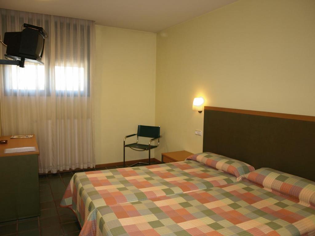 Hotel Lugones Nor Kamer foto